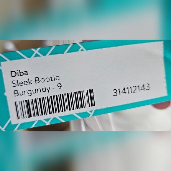 New Diba Sleek Bootie Burgundy Suede Gold Buckle Ankle Women Size 9 - Picture 12 of 12